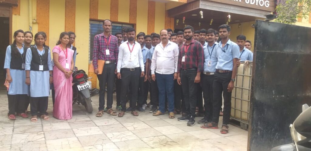 Industrial visit to Swara Lead Industries, Akluj