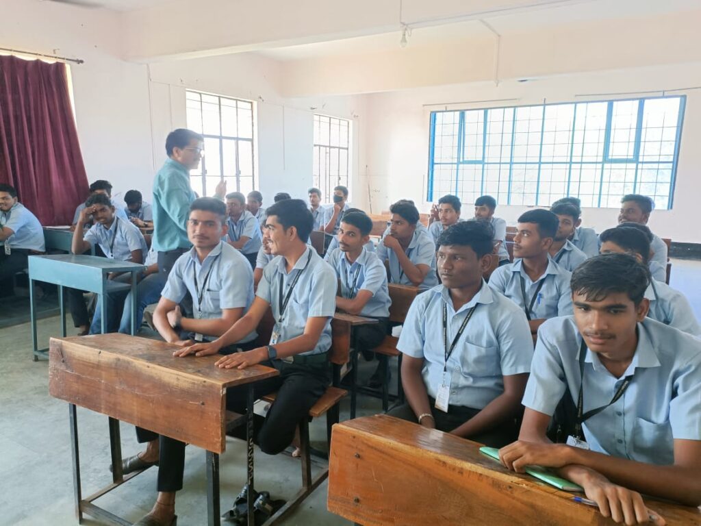 Guest  Lecture on : FUNDAMENTALS AND APPLICATIONS OF THERMAL AND FLUID ENGINEERING